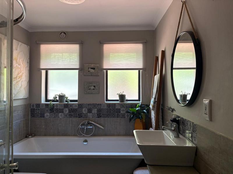 To Let 3 Bedroom Property for Rent in Victorskloof Western Cape